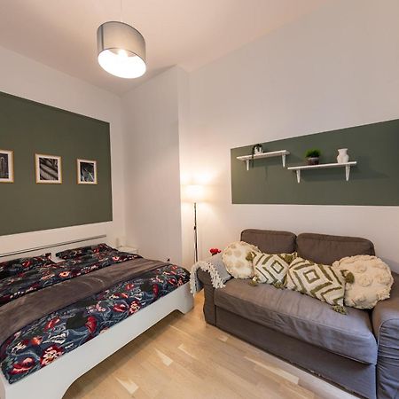 Wenceslas Square Apartment Прага Екстериор снимка