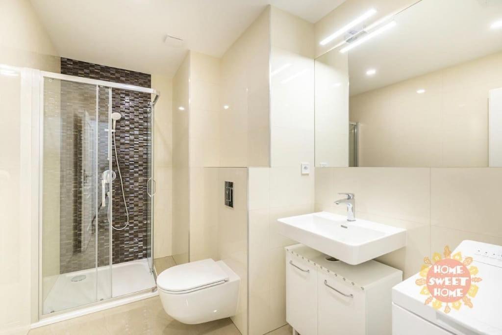 Wenceslas Square Apartment Прага Екстериор снимка