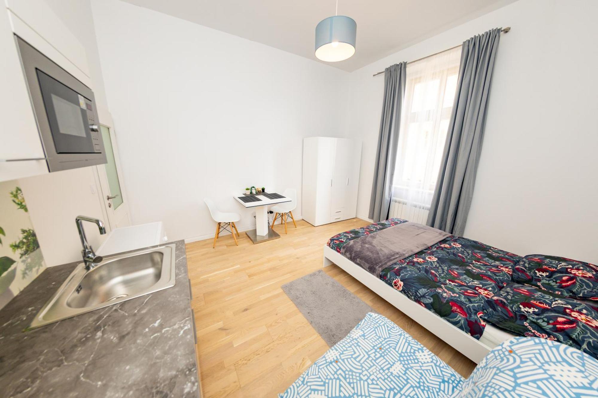 Wenceslas Square Apartment Прага Екстериор снимка