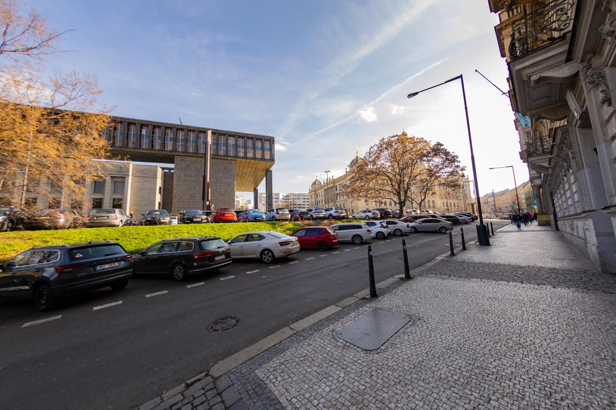 Wenceslas Square Apartment Прага Екстериор снимка