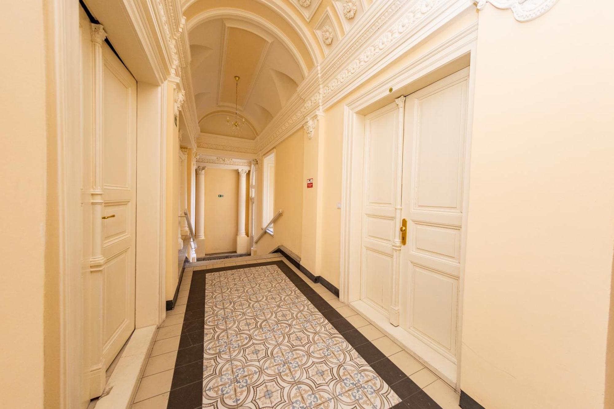 Wenceslas Square Apartment Прага Екстериор снимка