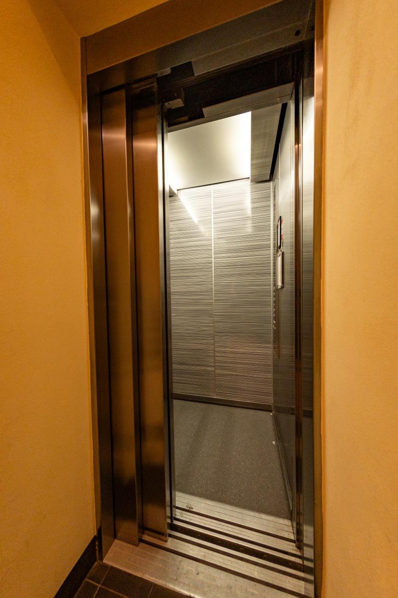 Wenceslas Square Apartment Прага Екстериор снимка